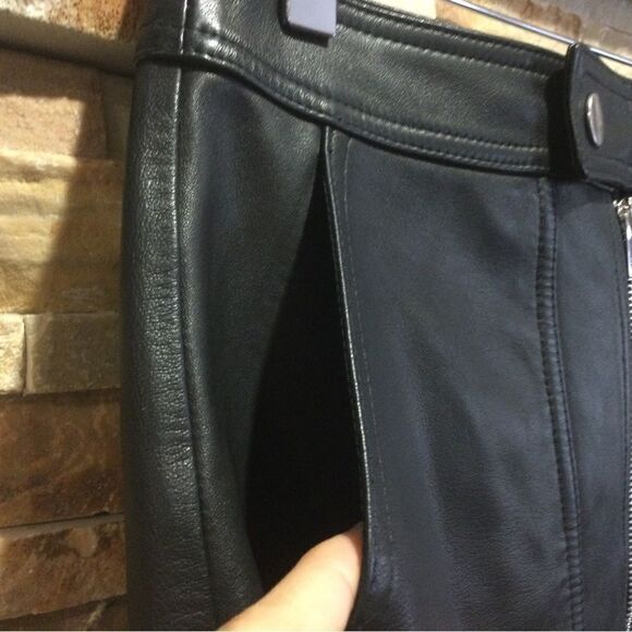 Theory Black Mini Skirt leather - Picture 5 of 8